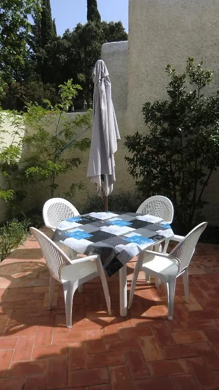 Hôtel Le Hameau De Coriolan à Le Plan-de-la-Tour 0*,